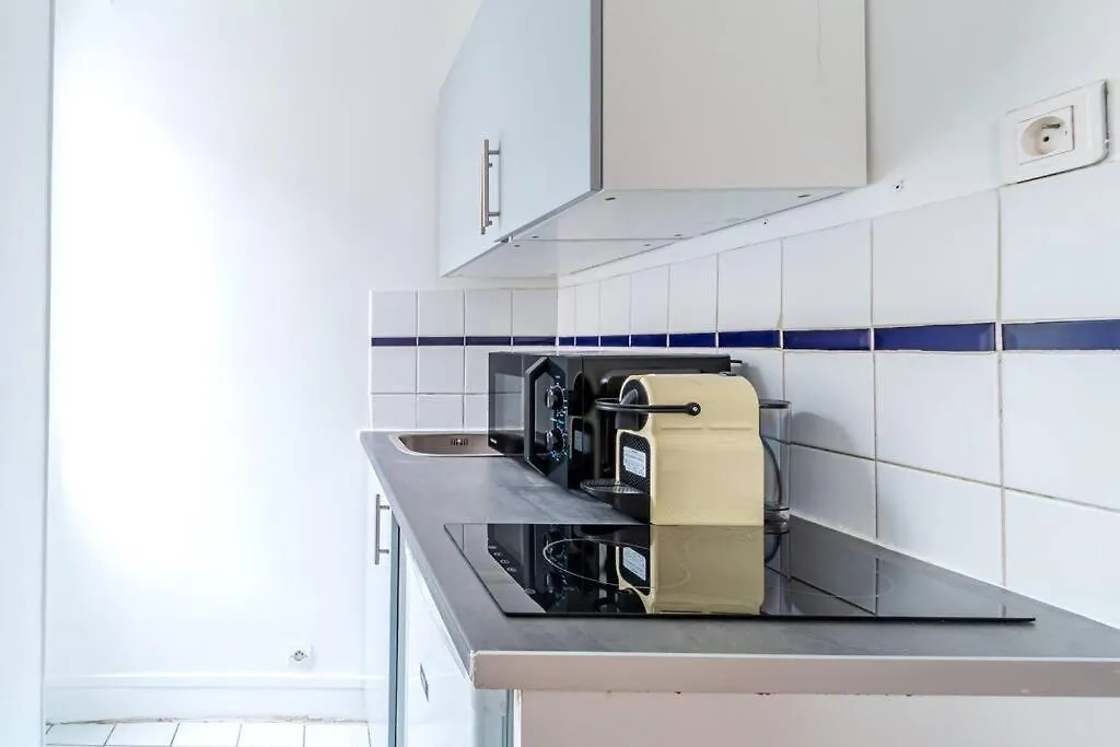 Studio Avenue Philippe Auguste Paris França